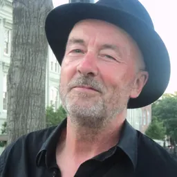 Portrait of Bob Andrews