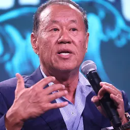 Portrait of Ché Ahn
