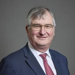 Portrait of Tom Elliott