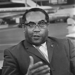 Portrait of Ben Leito