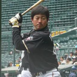 Portrait of Manabu Iwadate