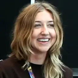 Portrait of Heidi Gardner