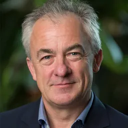 Portrait of Mark Thomson