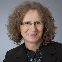Portrait of Linda Aksomitis