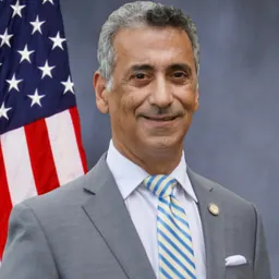 Portrait of Robert Asencio