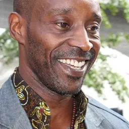 Portrait of Rob Morgan
