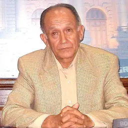 Portrait of Walter Chacón