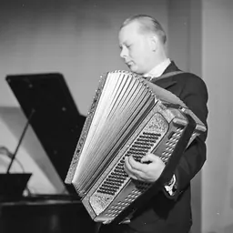 Portrait of Harry Bergström