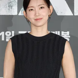 Portrait of Shin Hyun-been