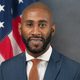 Portrait of Travaris McCurdy