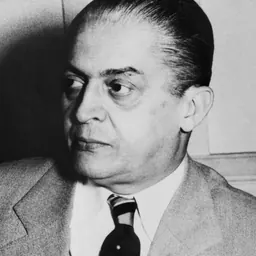 Portrait of Carlos Luz