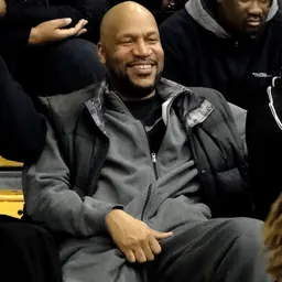 Portrait of Ron Harper