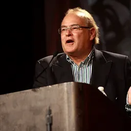 Portrait of Ron Holland