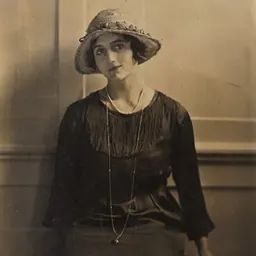 Portrait of Meggie Albanesi