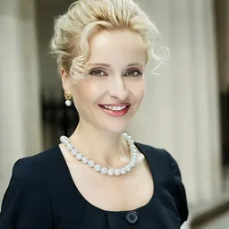 Portrait of Sandra Navidi