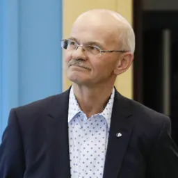 Portrait of Richard Lehoux