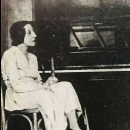 Portrait of Rousanne Sarkissian