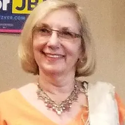 Portrait of Robyn Gabel