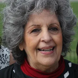 Portrait of Laleh Bakhtiar
