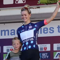 Portrait of Lieke Nooijen