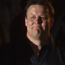 Portrait of Glenn Lazarus