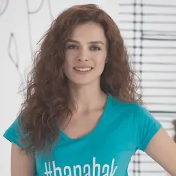 Portrait of Özge Özpirinççi