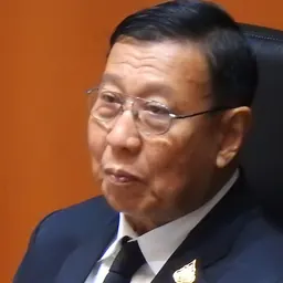 Portrait of Pornpetch Wichitcholchai