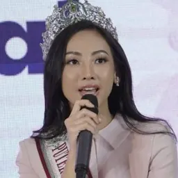 Portrait of Sophie Kirana