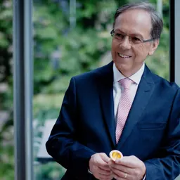 Portrait of Charles Daellenbach