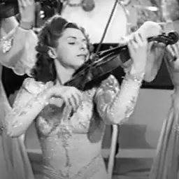 Portrait of Evelyn Kaye