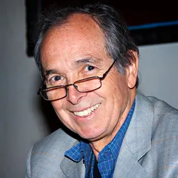 Portrait of Martin Cruz Smith