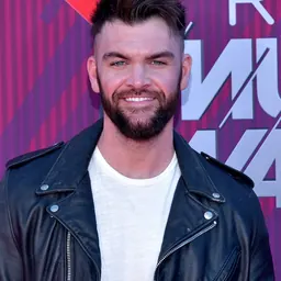 Portrait of Dylan Scott