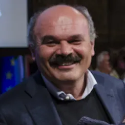 Portrait of Oscar Farinetti