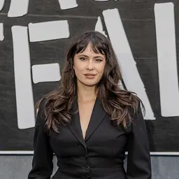 Portrait of Hannah Crosbie
