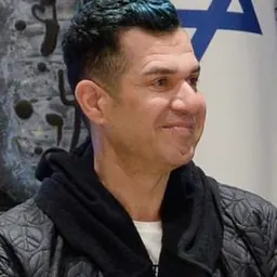 Portrait of Itzik Cohen