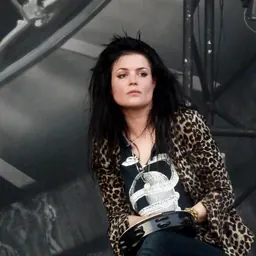 Portrait of Alison Mosshart