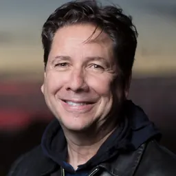 Portrait of Steve Simon