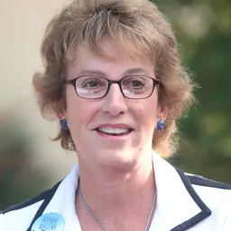 Portrait of Wendy Rogers