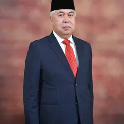 Portrait of Tengku Mohamad Rizam Tengku Abdul Aziz