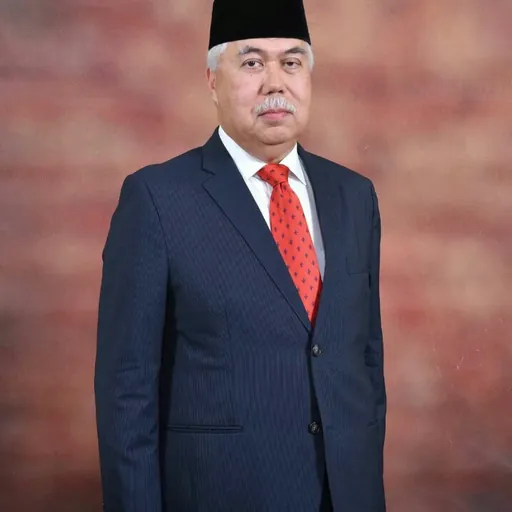 Portrait of Tengku Mohamad Rizam Tengku Abdul Aziz
