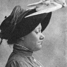Portrait of Zara Backman