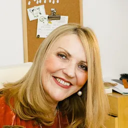 Portrait of Fiona Stewart