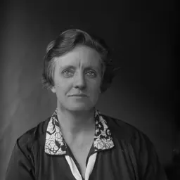 Portrait of Elsie Robinson