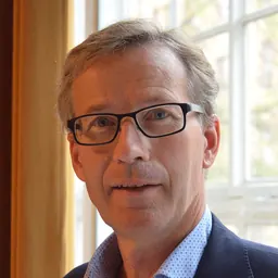 Portrait of Lars Hultman