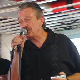 Portrait of Charlie Musselwhite
