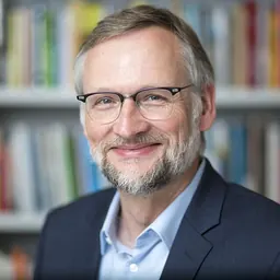 Portrait of Ralph Hertwig