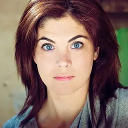 Portrait of Samanta Villar