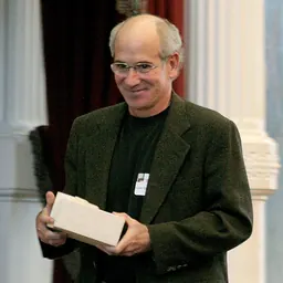 Portrait of Louis Sachar