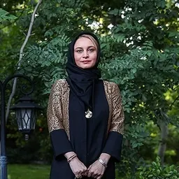 Portrait of Maryam Kavyani