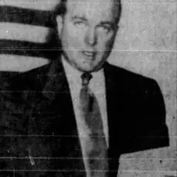Portrait of Lee Warne